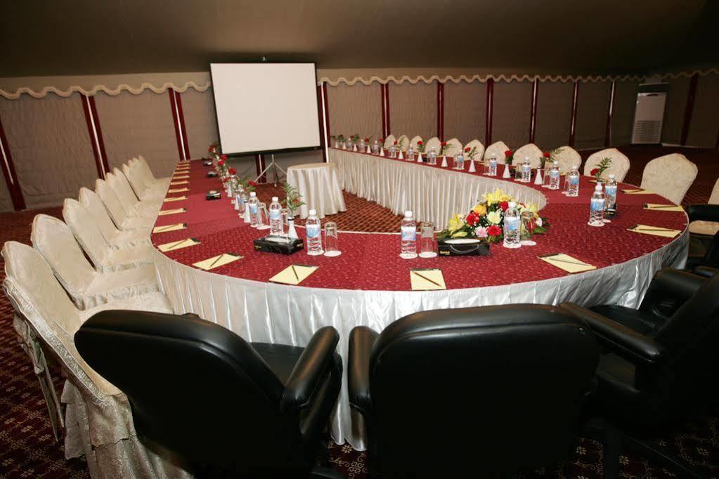 Dammam Hotel Eksteriør billede