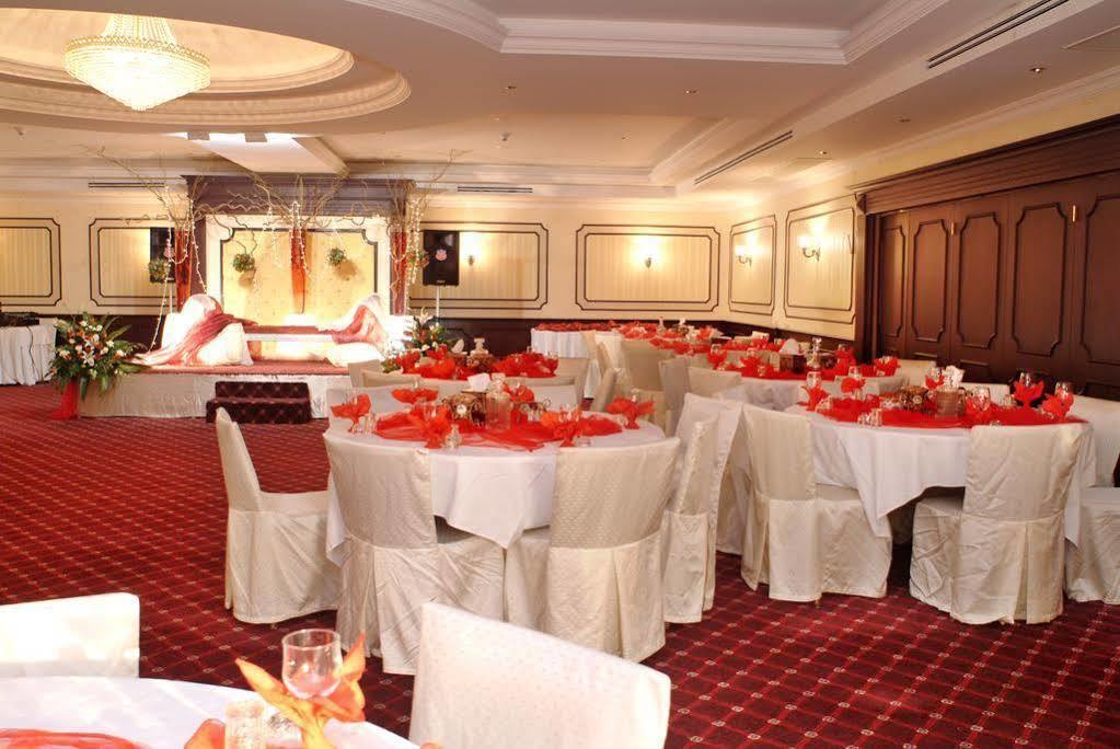 Dammam Hotel Eksteriør billede