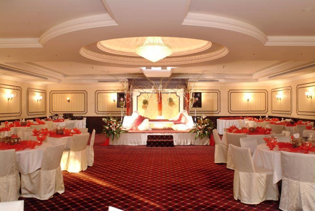 Dammam Hotel Eksteriør billede
